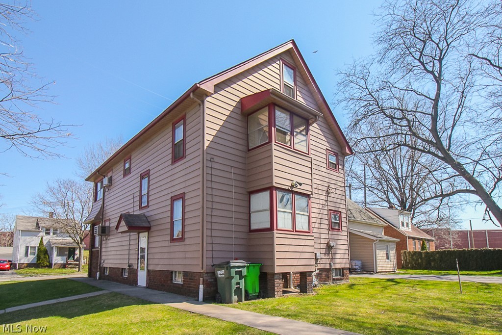 St Clair - Residential Lease