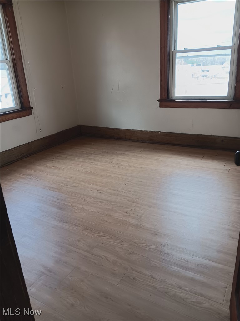 City/Youngstown - Commercial Sale