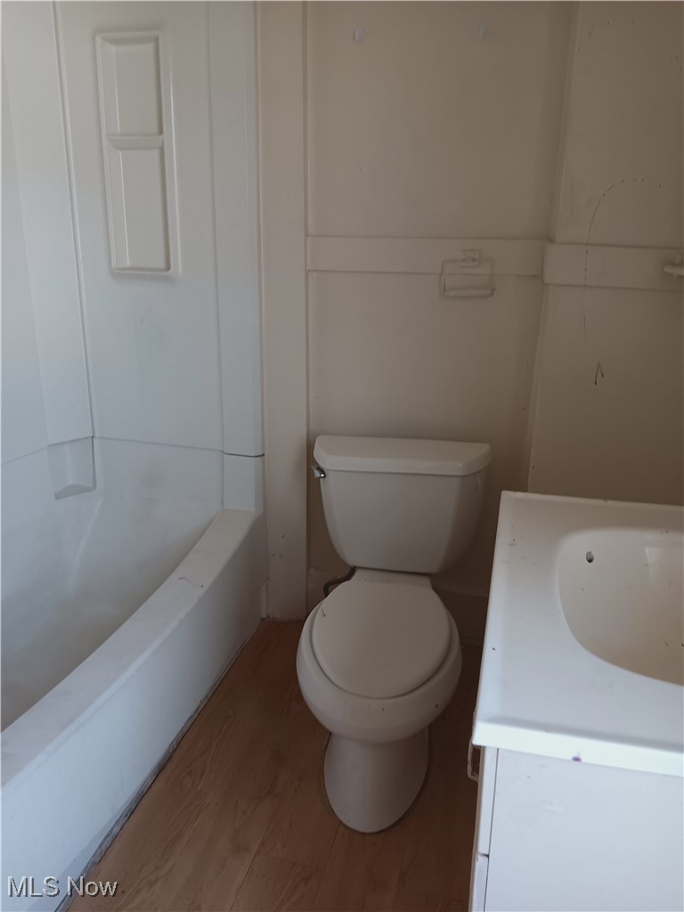 City/Youngstown - Commercial Sale