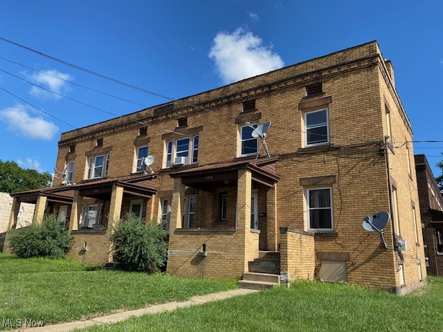 City/Youngstown - Commercial Sale