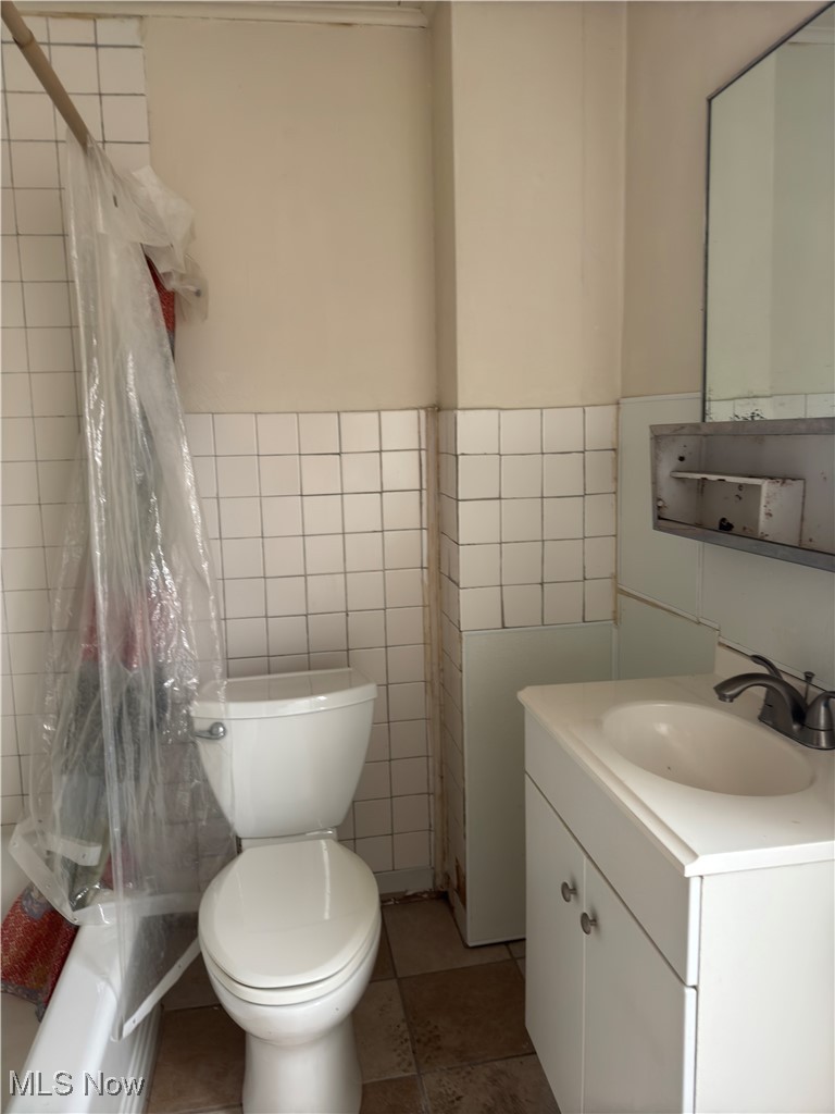 City/Youngstown - Commercial Sale