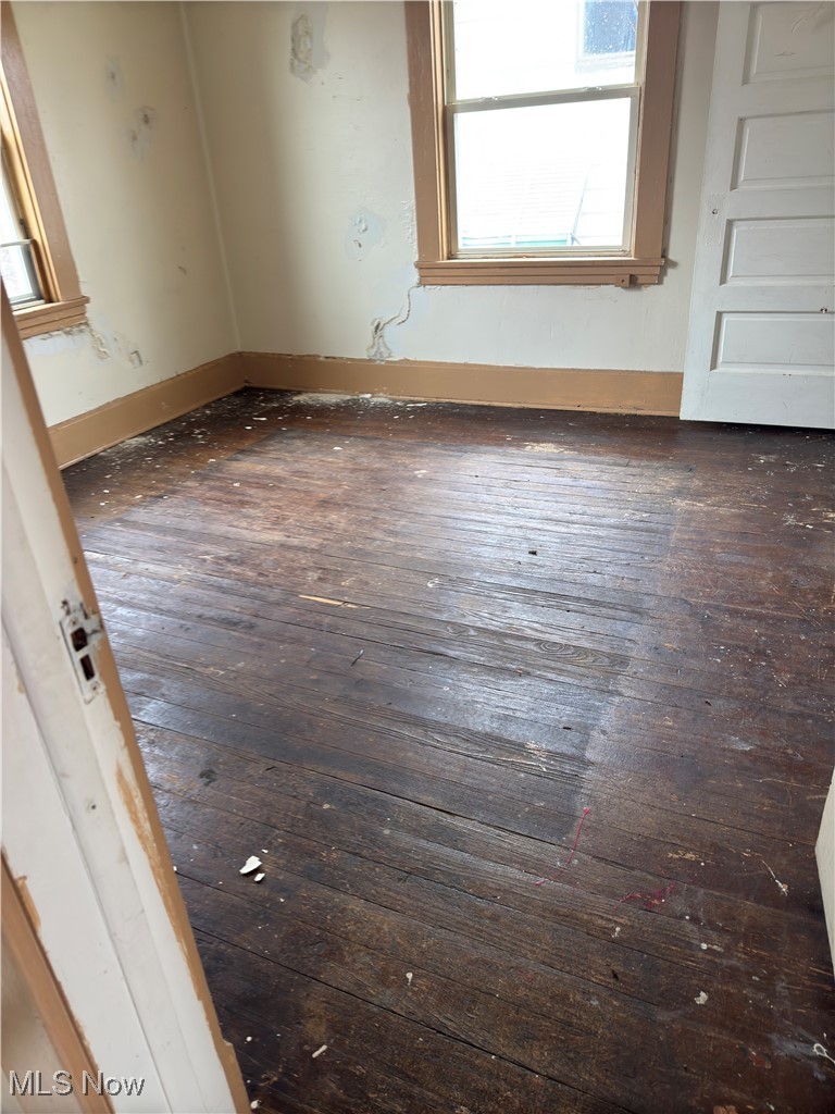 City/Youngstown - Commercial Sale