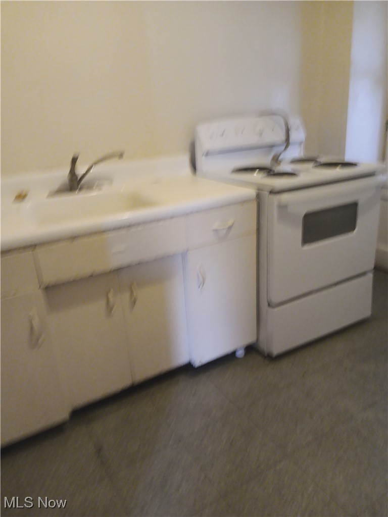 City/Youngstown - Commercial Sale