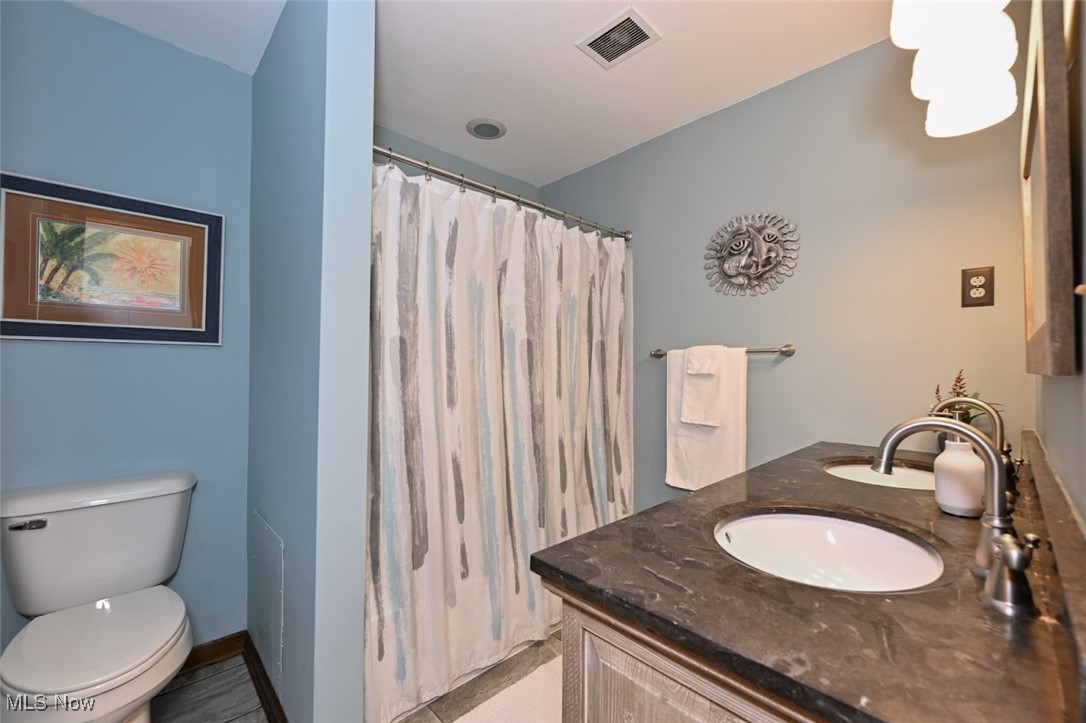 240 Waterside Drive, Medina, Ohio image 32