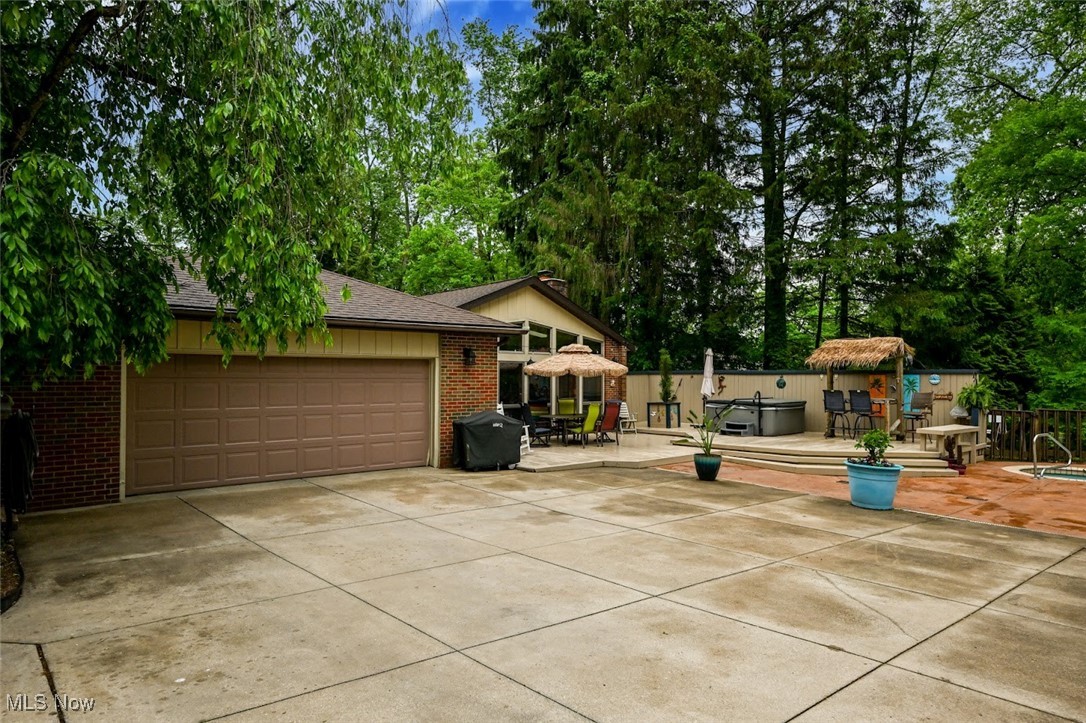 240 Waterside Drive, Medina, Ohio image 17