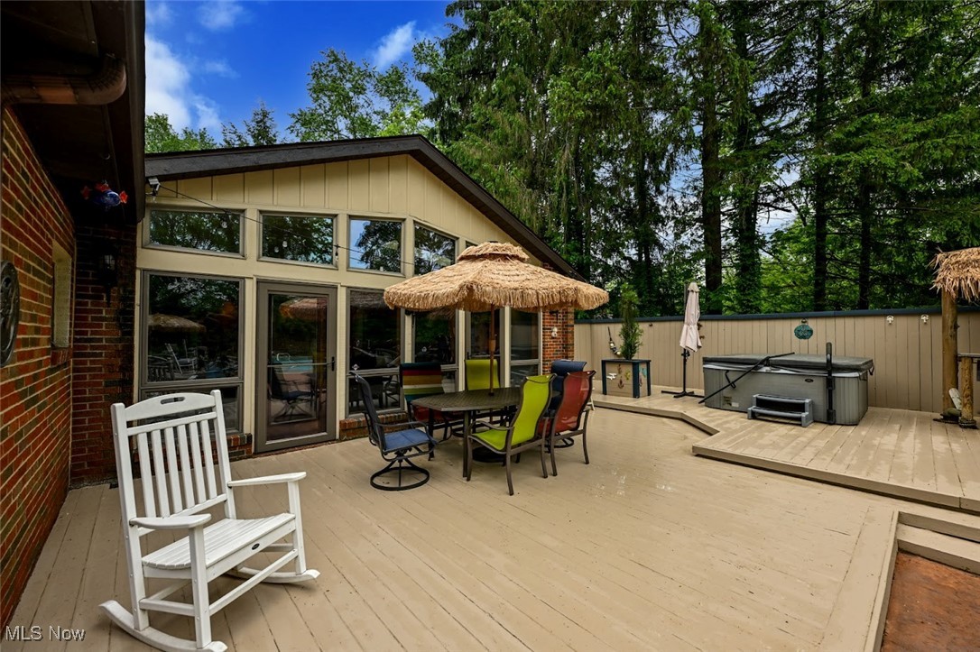 240 Waterside Drive, Medina, Ohio image 8