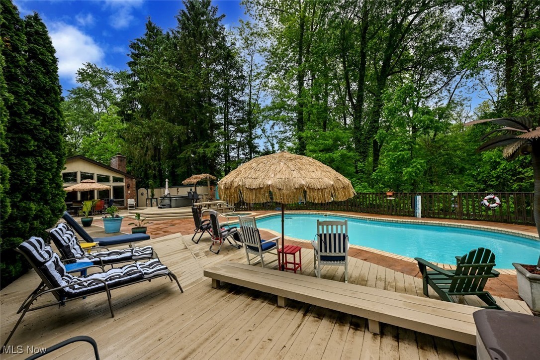 240 Waterside Drive, Medina, Ohio image 14