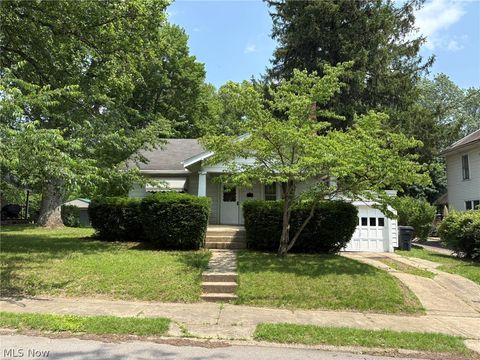 Photo of 105 S Maple Heights Hts, New Lexington, OH 43764 (MLS # 5188218)