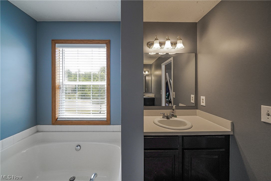 Knolls/Collins Pond - Residential
