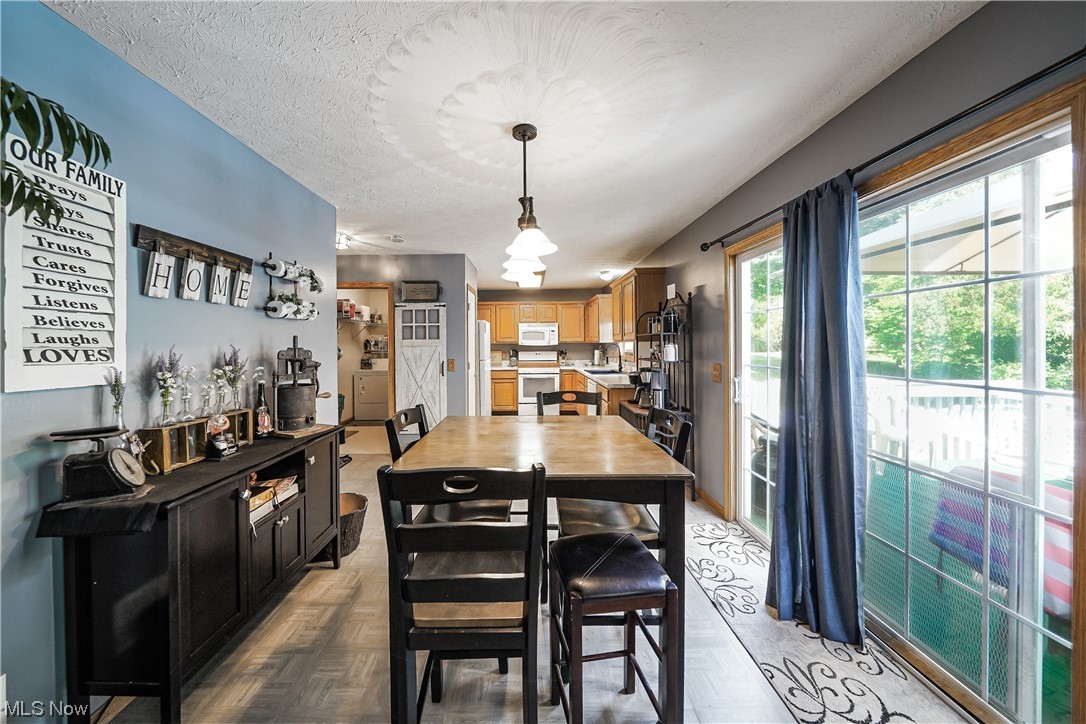 Knolls/Collins Pond - Residential