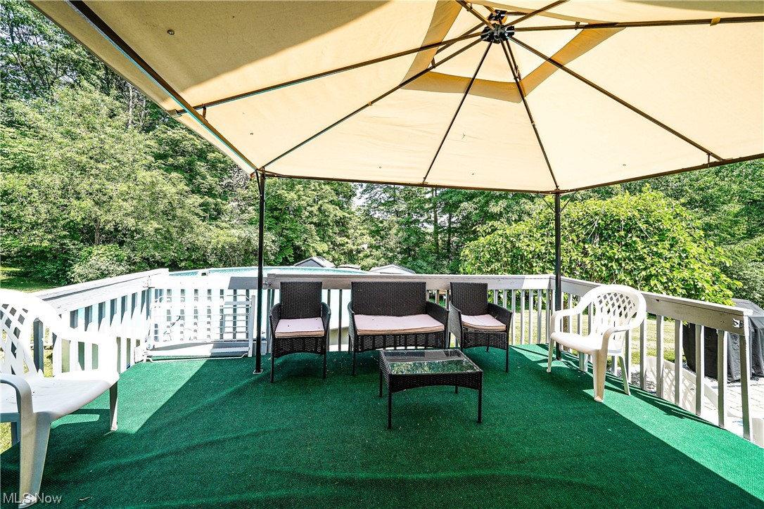 Knolls/Collins Pond - Residential
