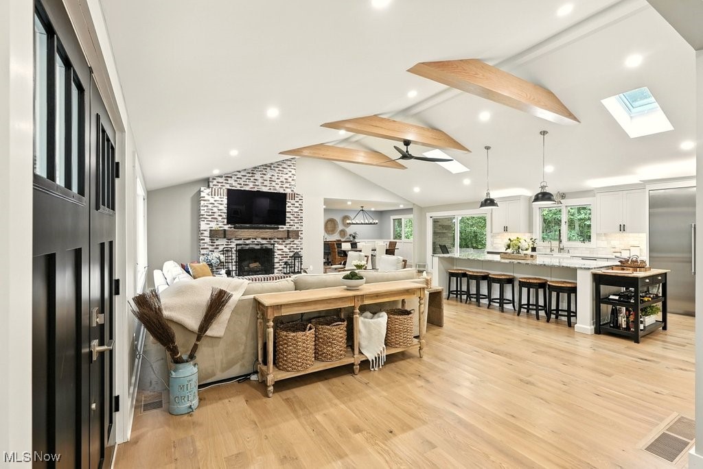 Moreland Hills, Ohio 44022, United States, 3 Bedrooms Bedrooms, ,3 BathroomsBathrooms,Residential,Active,225373