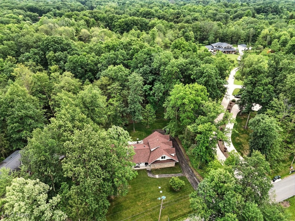 Moreland Hills, Ohio 44022, United States, 3 Bedrooms Bedrooms, ,3 BathroomsBathrooms,Residential,Active,225373