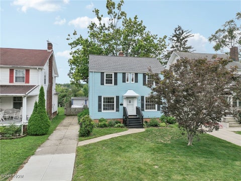 Photo for 15703 Lakewood Hts. Boulevard