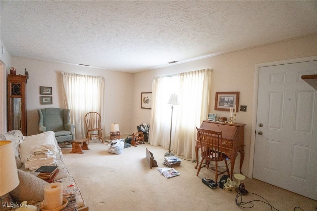 Photo of 274 E State Street, Barberton, OH 44203 (MLS # 5177690)