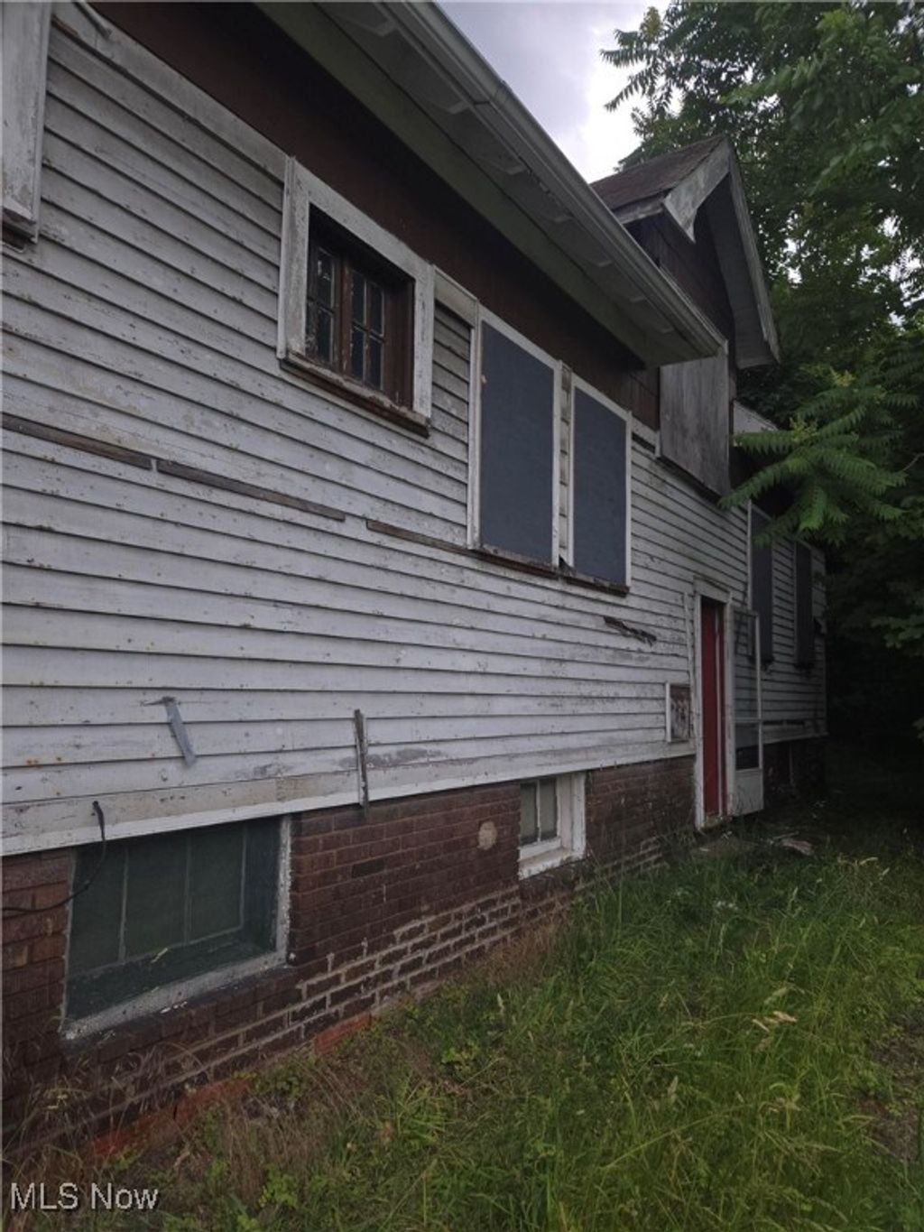 Photo of 11114 Willowmere Avenue, Cleveland, OH 44108 (MLS # 5178882)