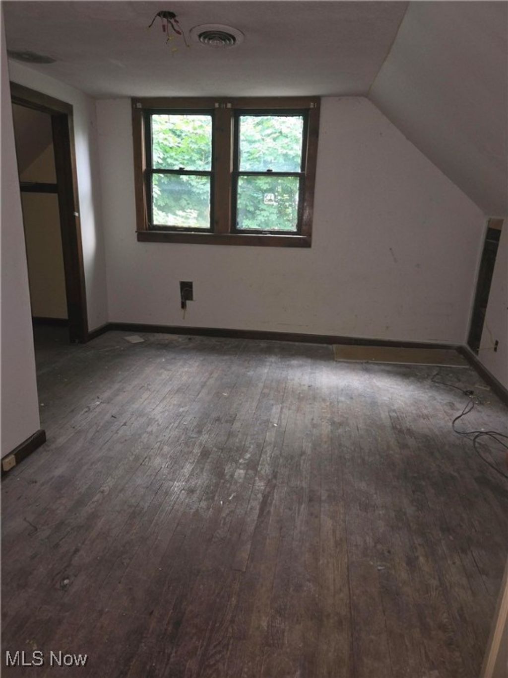 Photo of 11114 Willowmere Avenue, Cleveland, OH 44108 (MLS # 5178882)