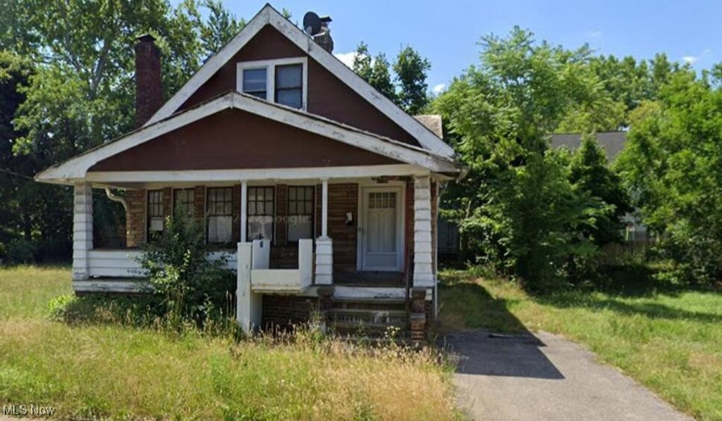 Photo of 11114 Willowmere Avenue, Cleveland, OH 44108 (MLS # 5178882)