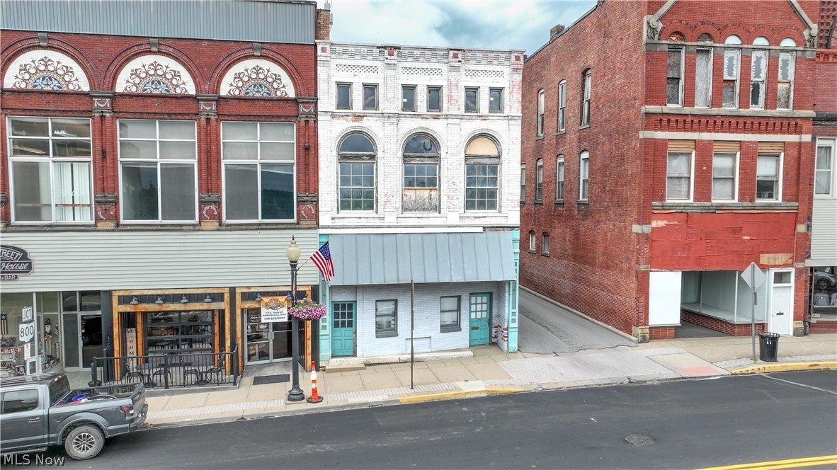 141 E Main Street