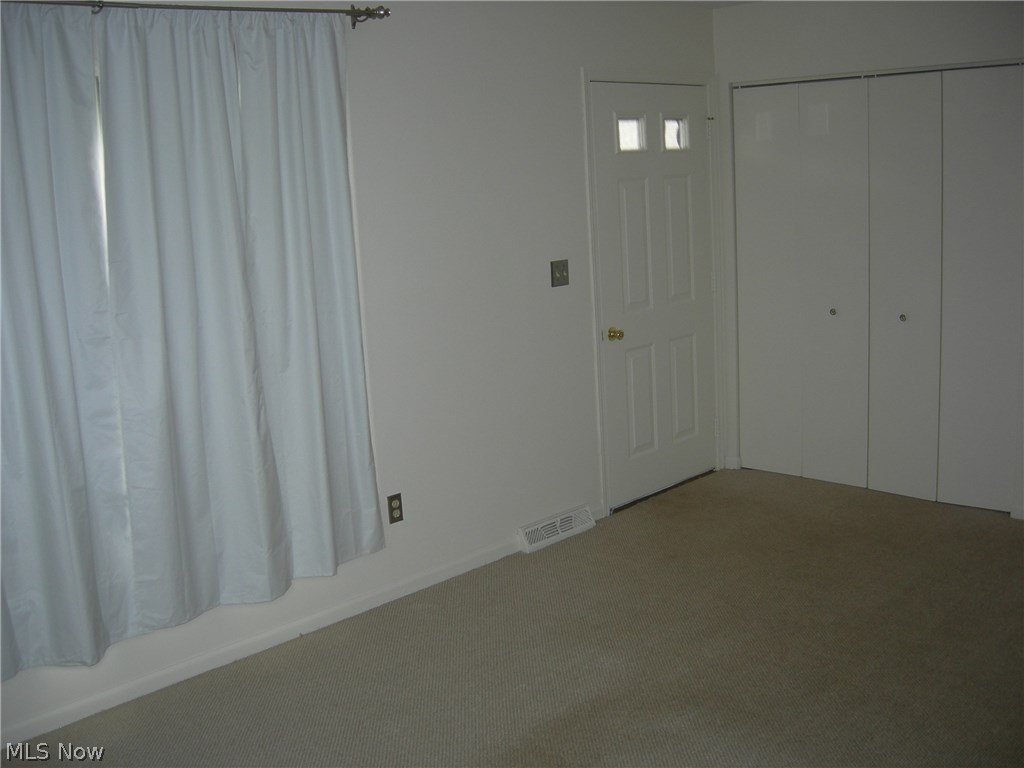 Applecrest Condo - Residential