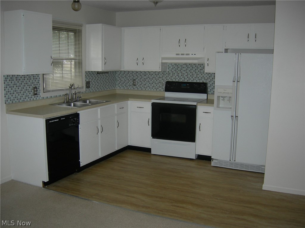 Applecrest Condo - Residential