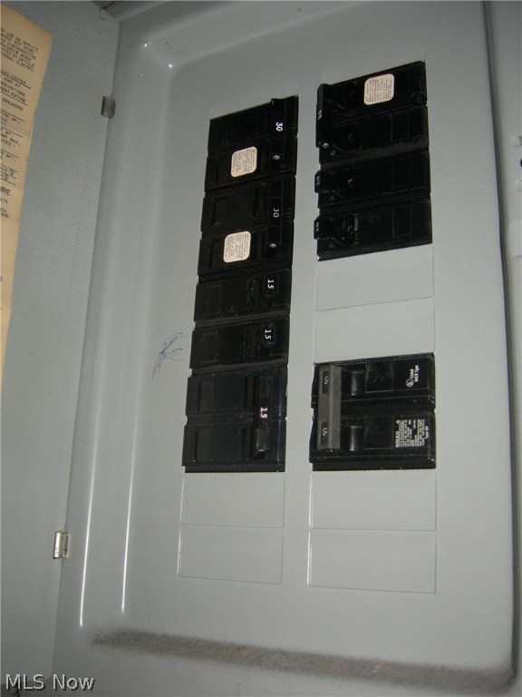 Applecrest Condo - Residential