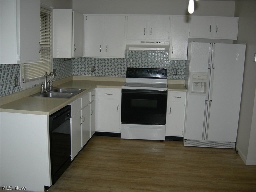 Applecrest Condo - Residential