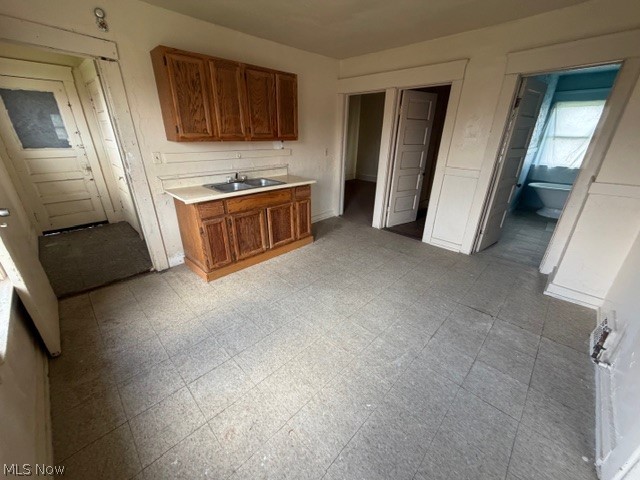 Helper Woodland Hills Park - Residential Income