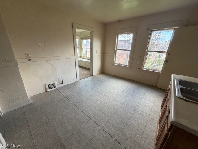 Helper Woodland Hills Park - Residential Income