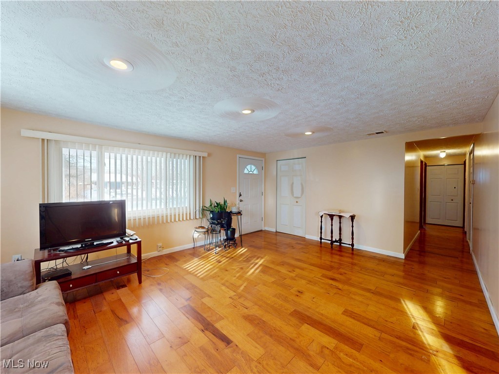 Briar Root Manor - Residential