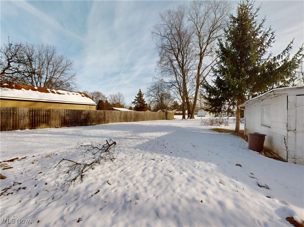 Briar Root Manor - Residential