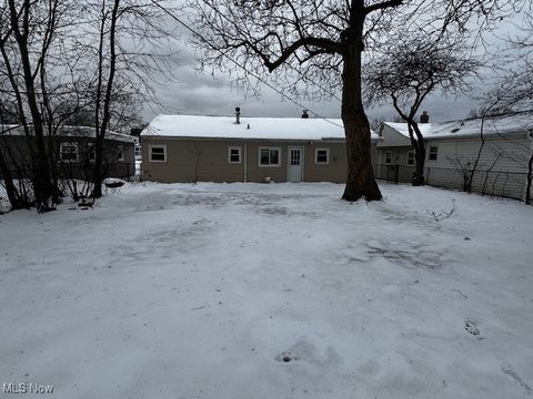 Tiny photo for 1697 Hawthorne Drive, Cleveland, OH 44124 (MLS # 5175491)