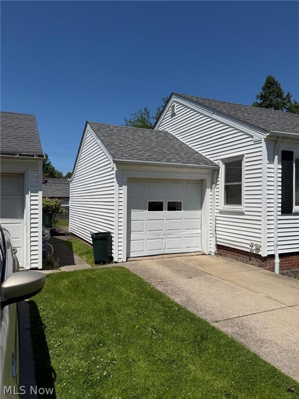 Photo of 5141 Bridgewater Road, Lyndhurst, OH 44124 (MLS # 5207399)