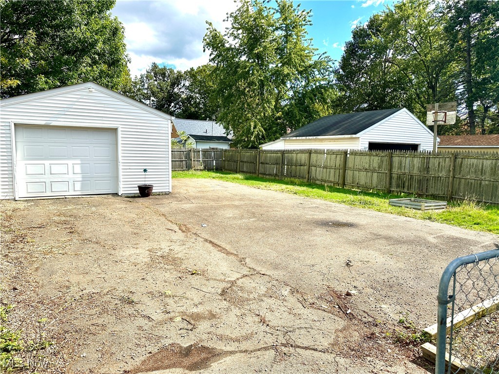 Elmwood - Residential