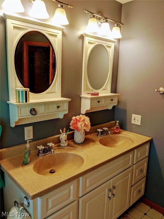 Connecticut Western Reserve - Residential