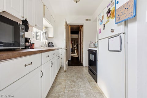 Tiny photo for 4320 E 173rd Street, Cleveland, OH 44128 (MLS # 5237640)