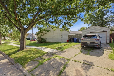 Tiny photo for 4320 E 173rd Street, Cleveland, OH 44128 (MLS # 5237640)