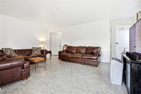 Tiny photo for 4320 E 173rd Street, Cleveland, OH 44128 (MLS # 5237640)