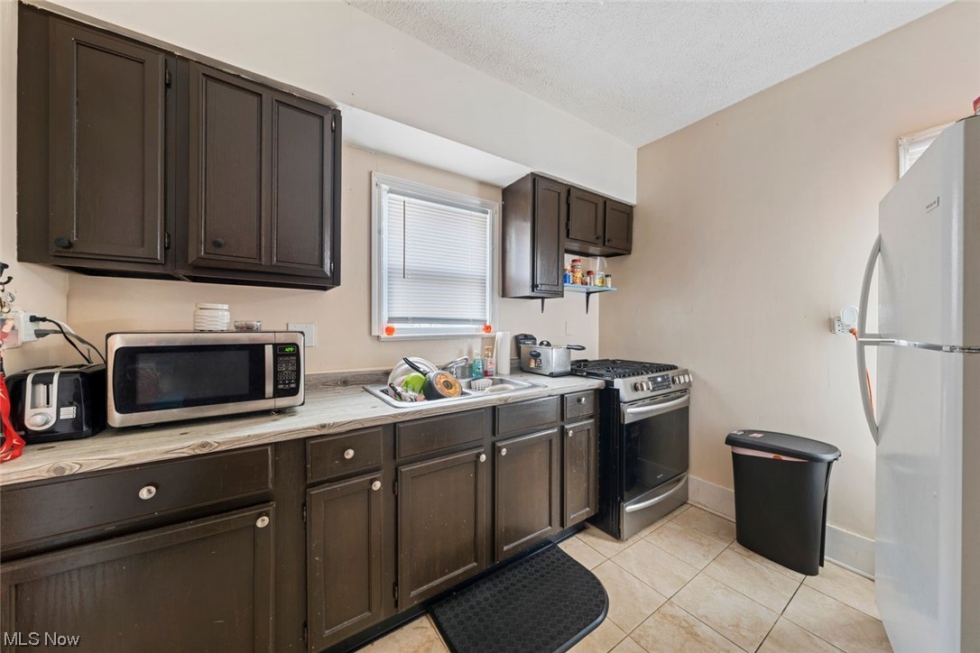 Stahl & Pattens - Residential Income