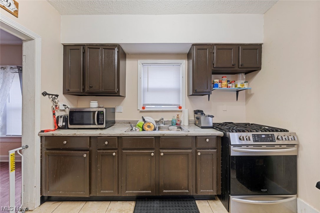 Stahl & Pattens - Residential Income