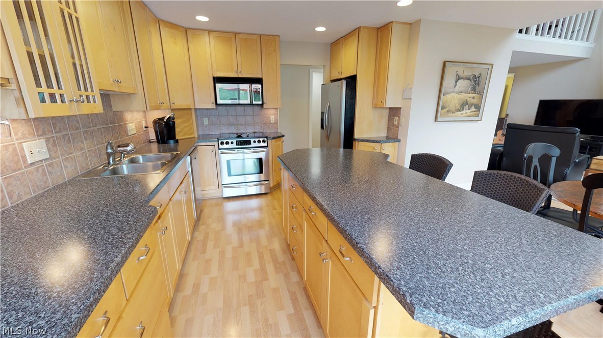 Mariners Pointe Condo - Residential