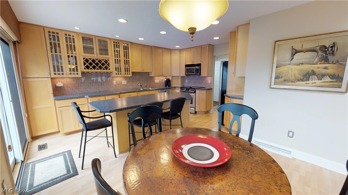 Mariners Pointe Condo - Residential