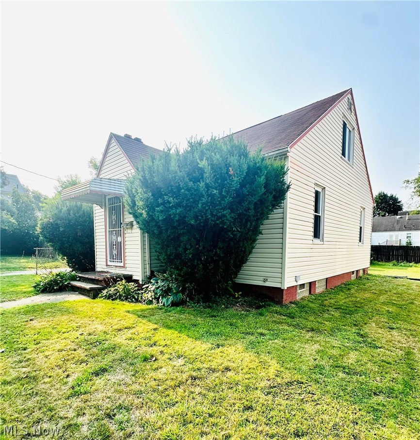 802 Sherlock Place NE