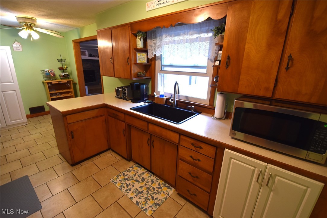 48481 Metz Road, New Waterford, Ohio image 13