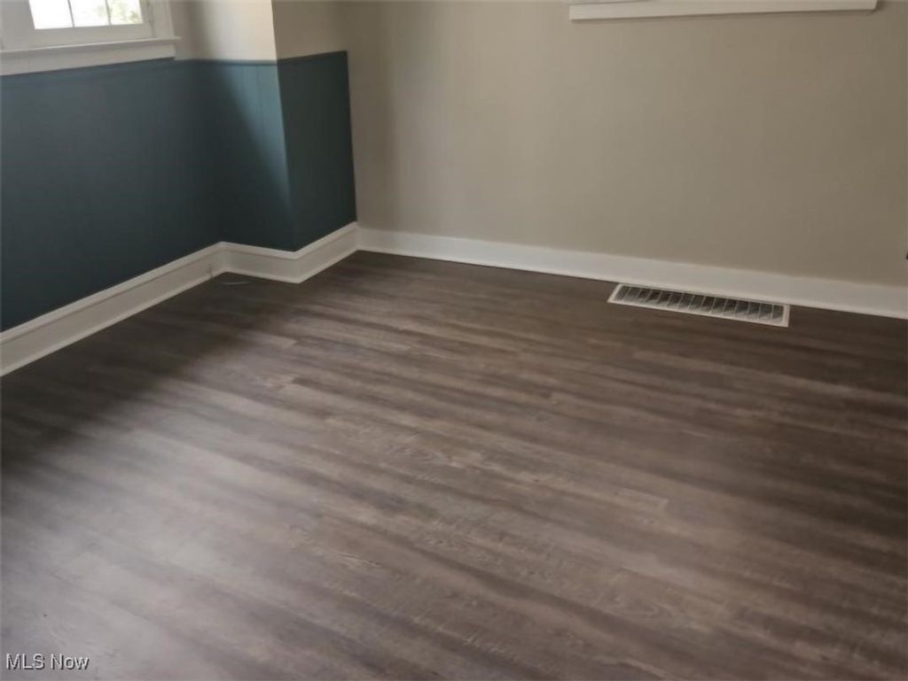 Photo of 1327 Herberich Avenue, Akron, OH 44301 (MLS # 5178166)