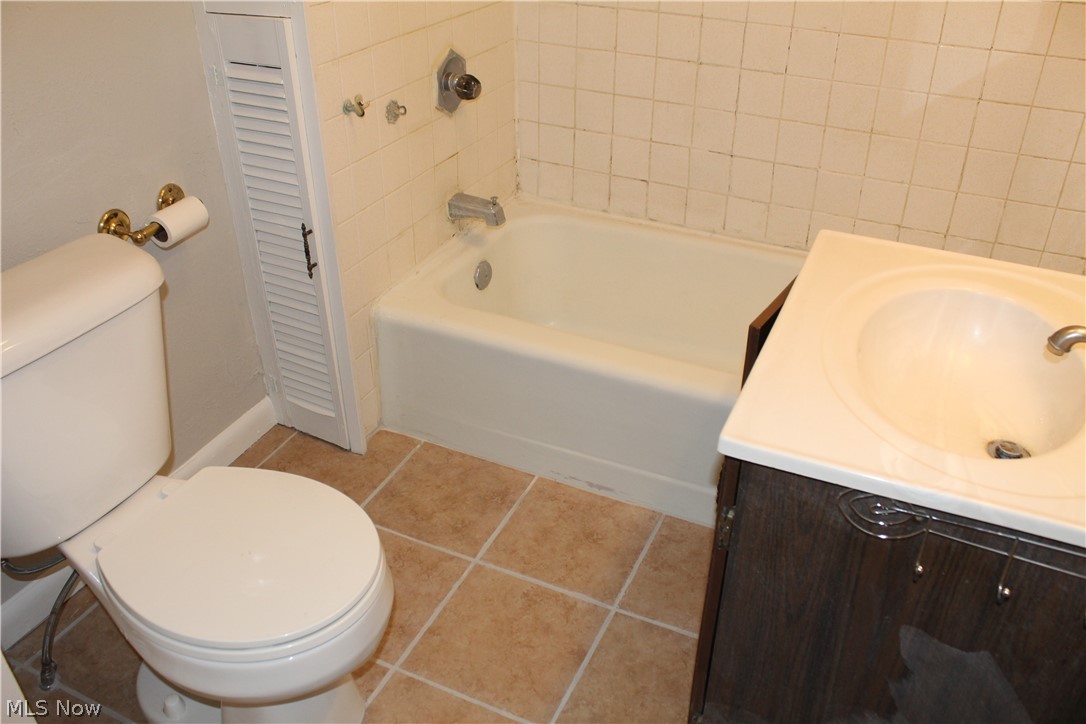 Elmwood Heights - Residential Income