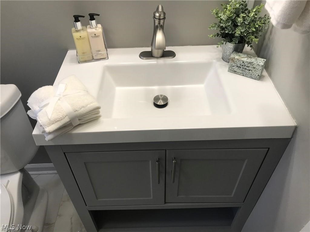 Matthews & Gilberts 03 - Residential Lease