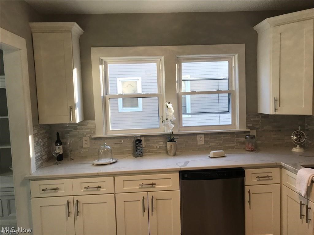 Matthews & Gilberts 03 - Residential Lease