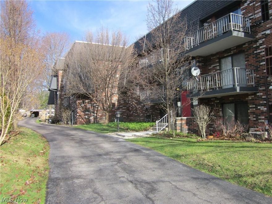 Affordable first floor condo currently leasing month to month @ $725/mo. Great area to walk; near parks and only 5 blocks from downtown with Bus stop across the street. Invest, downsize, or snowbird nest. Condo fee includes trash, water/sewer, heating water, landscaping, snow removal.