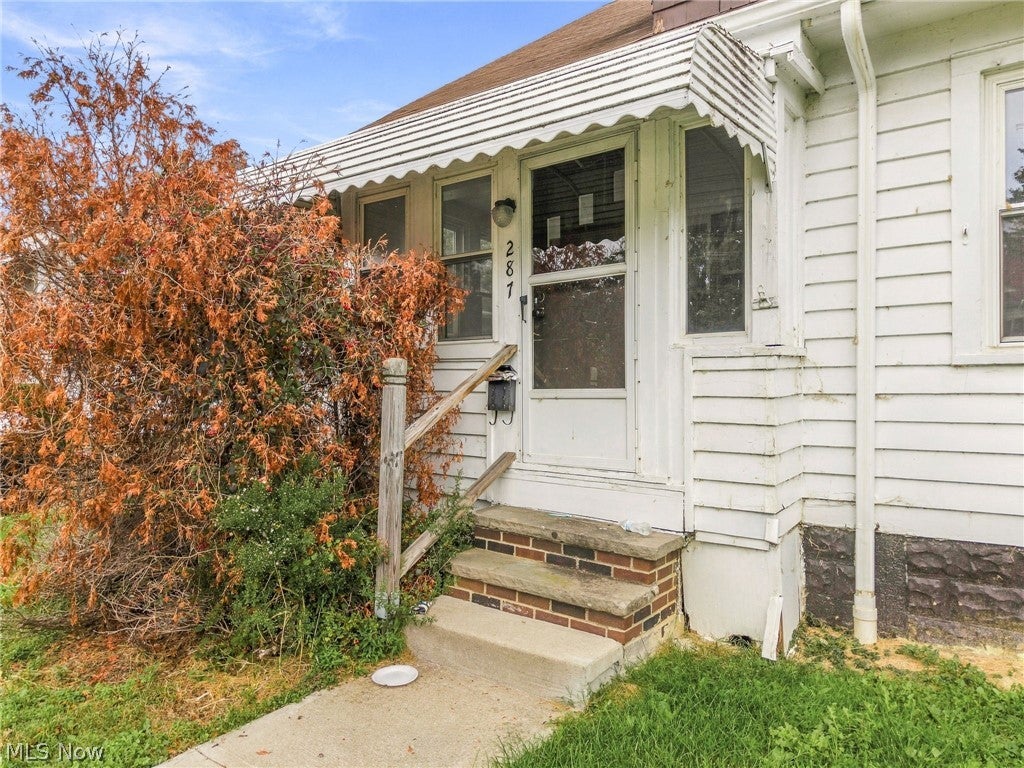 287 E 248th Street